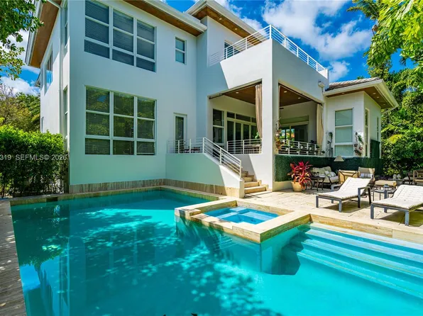 435 Hampton Ln, Key Biscayne, FL 33149