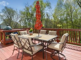 105 Hamilton Dr, Epping, NH 03042