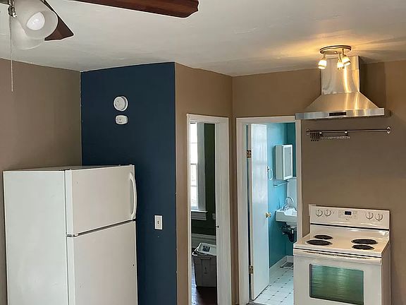 3rd image of 238 W 2nd Ave #3
