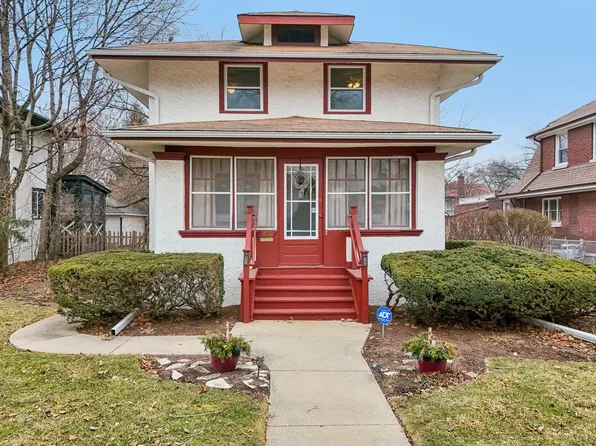 806 N Euclid Ave, Oak Park, IL 60302