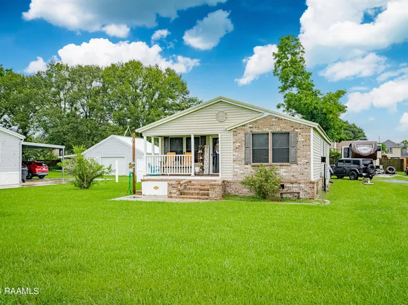 2828 Orangewood Dr, Abbeville, LA 70510