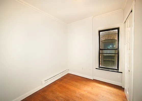 Bedroom, photo 6