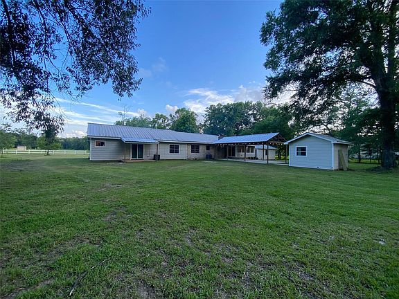 5th image of 26941 E River Rd