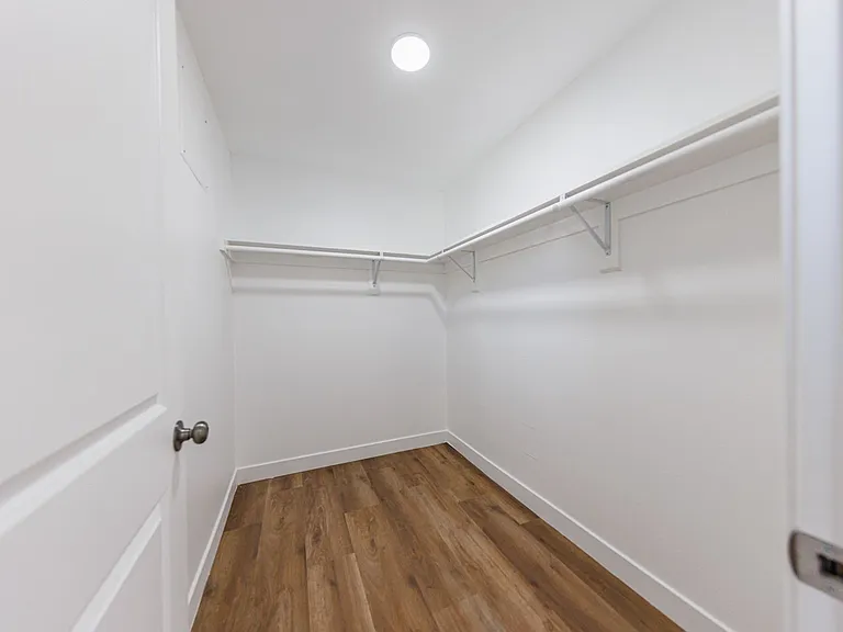 Huge 2, 3 & 4 Bed 2026 Townhomes — Photo 71