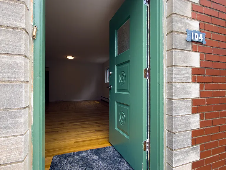 104 Brilliant Ave #A — Photo 20