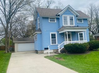 33 Wilcox Ave, Elgin, IL 60123