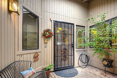 5th image of 4110 Hollow View Ct