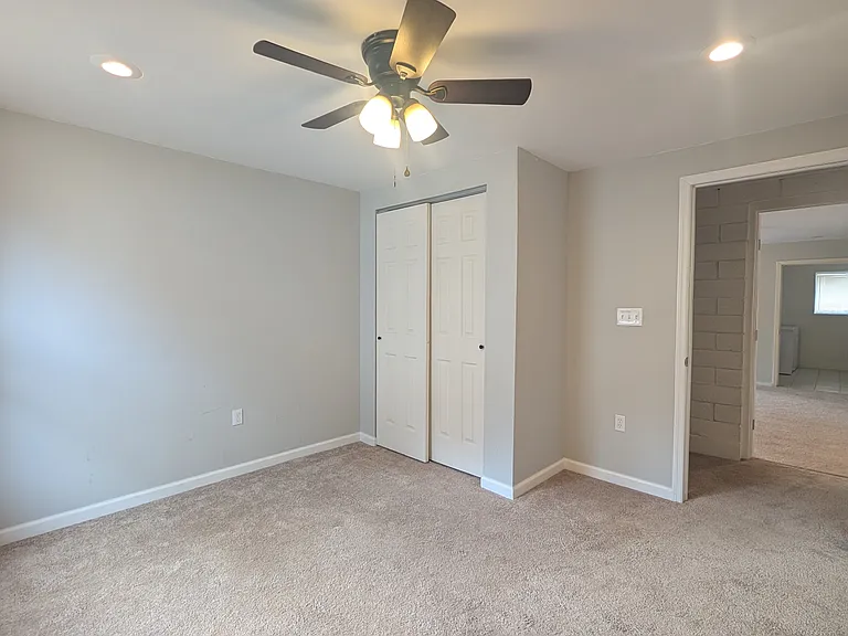 1514 N Elaine Way — Photo 29