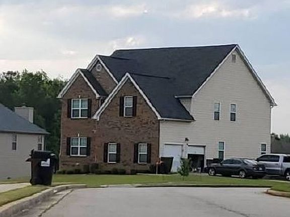 Exterior Neighborhood (street photo)