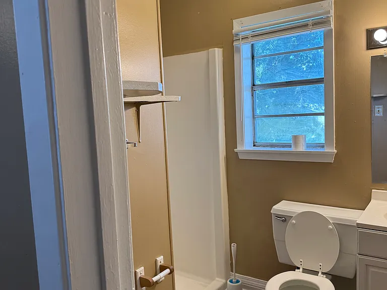 1770 Ridgefield Ave #D — Photo 6