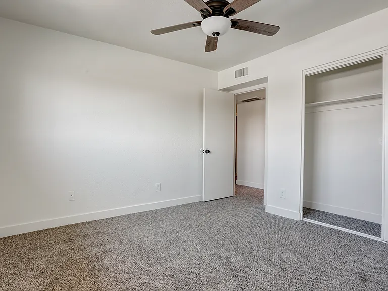 8404 N 32nd Ave — Photo 11
