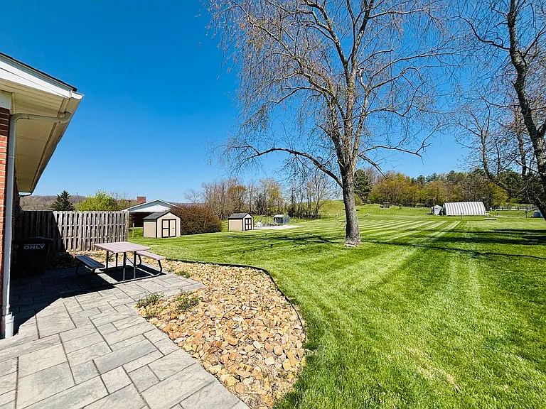 1661 Mount Tabor Rd — Photo 7