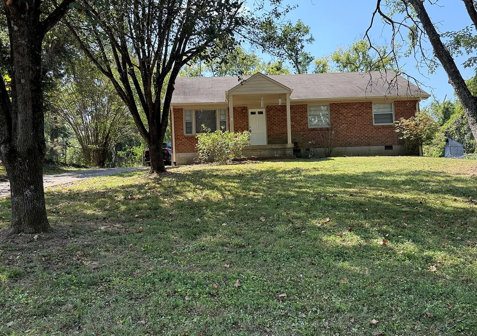 Mt Juliet 3/2 with a large detached workshop/garage -privacy — Photo 2