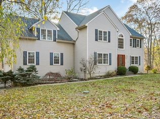 72 Beardsley Rd, New Milford, CT 06776