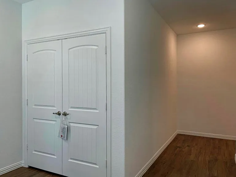 114 Providence Ave — Photo 3