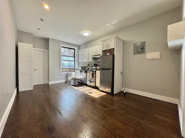 600 Lincoln Pl APT 1A, Brooklyn, NY 11216