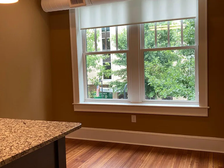 212 S Center St #203 — Photo 3