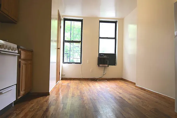 Rented by FirstService Realty (legacy) | media 29