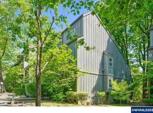4 Touchstone Dr, Lake Oswego, OR