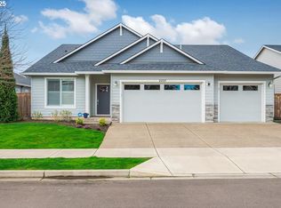 2227 NW Victoria Dr, McMinnville, OR 97128