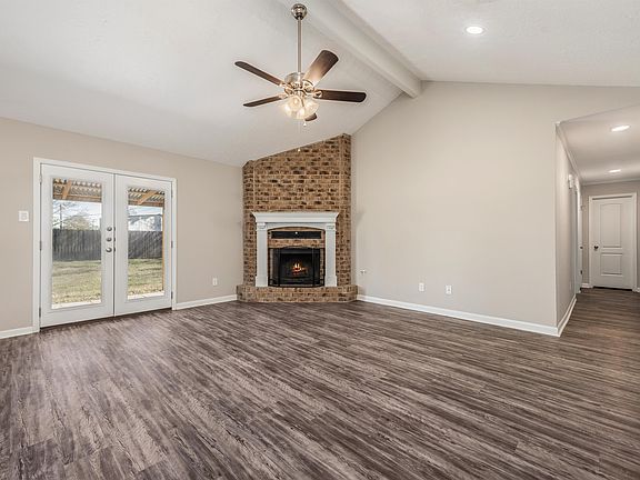 4th image of 3900 Sioux Cir
