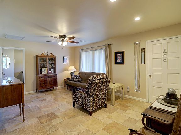 3rd image of 4005 W Wescott Dr
