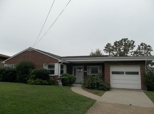 1415 Overlook Dr, Weirton, WV