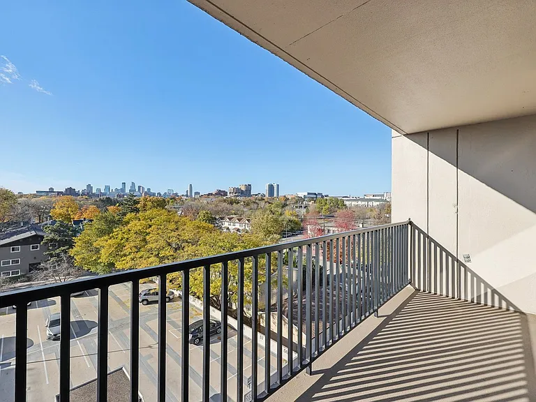 Thornton Place Apartments — Photo 17