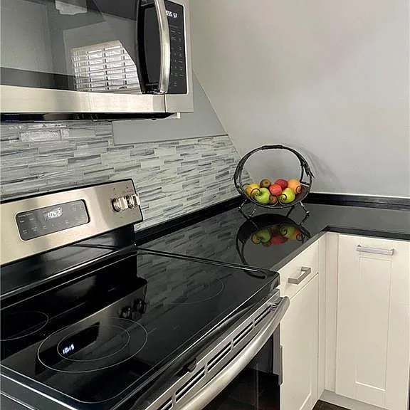 232 Sydney St SE #B — Photo 3