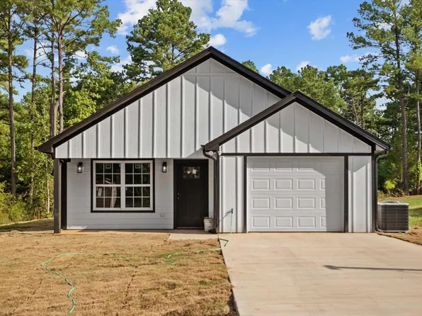 108 Jackson St, Arp, TX 75750