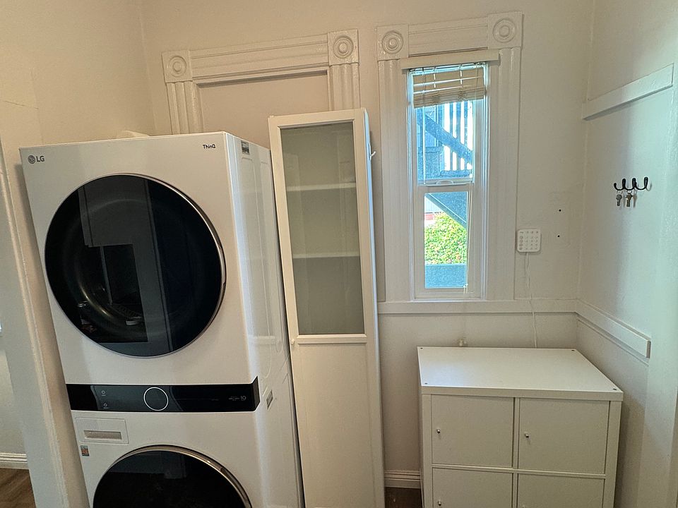 In-unit laundry