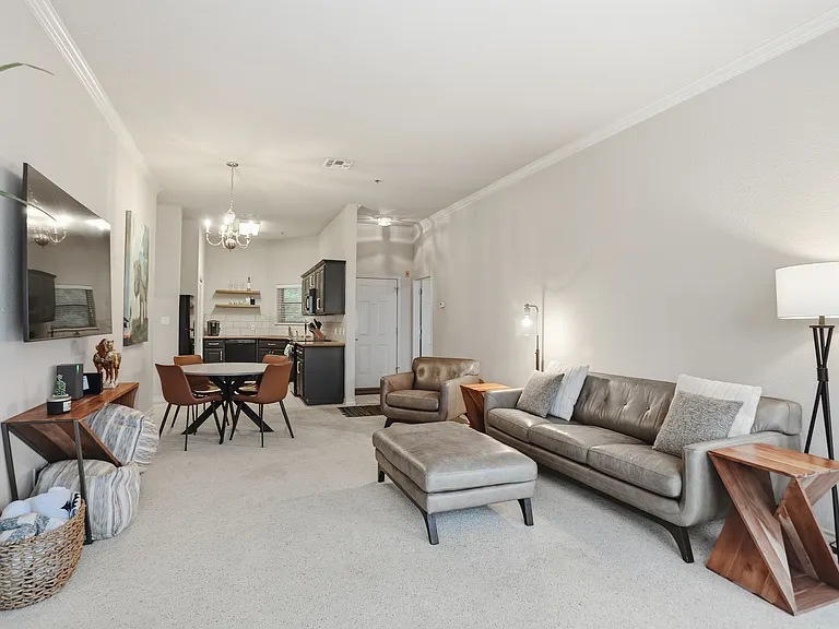 20 Tapatio Dr E #302 — Photo 4