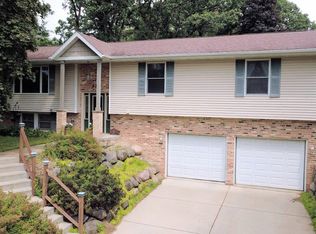 620 E Oak St, Cottage Grove, WI 53527