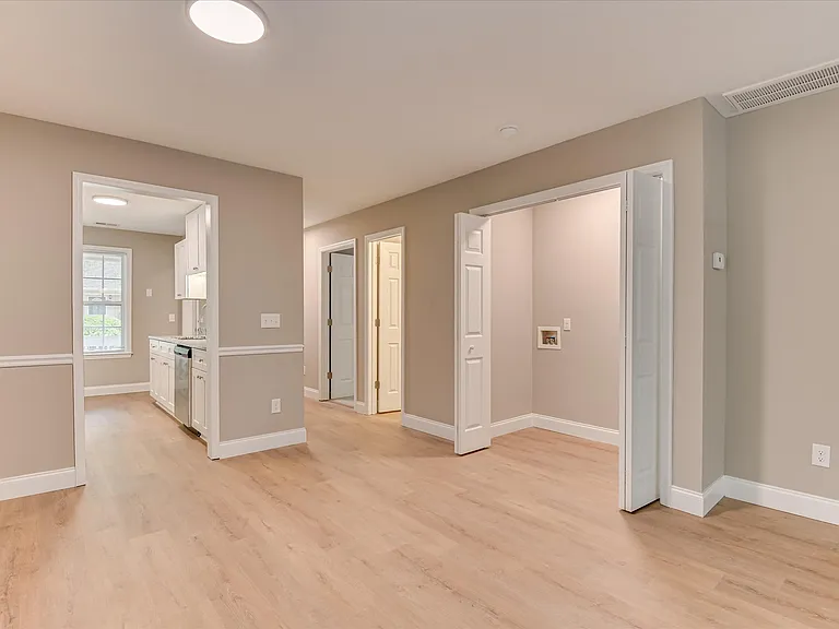 100 Kelly Dr SW — Photo 18