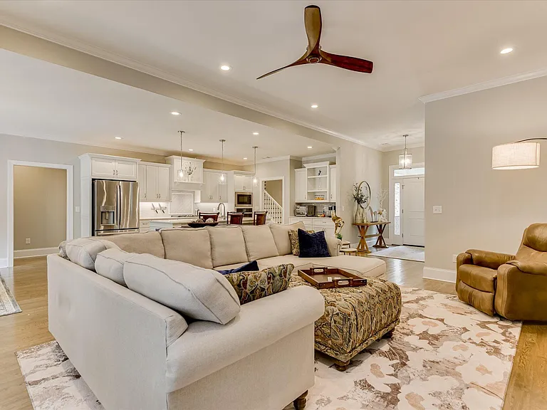 534 Long Shadow Dr — Photo 12