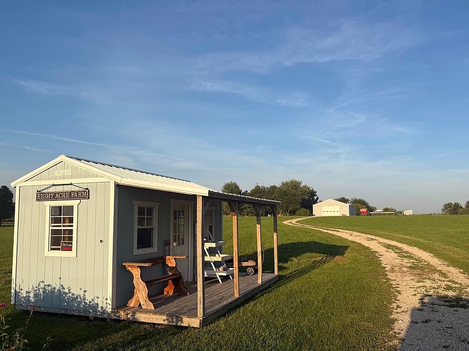 1st image of 652 Paw Rd