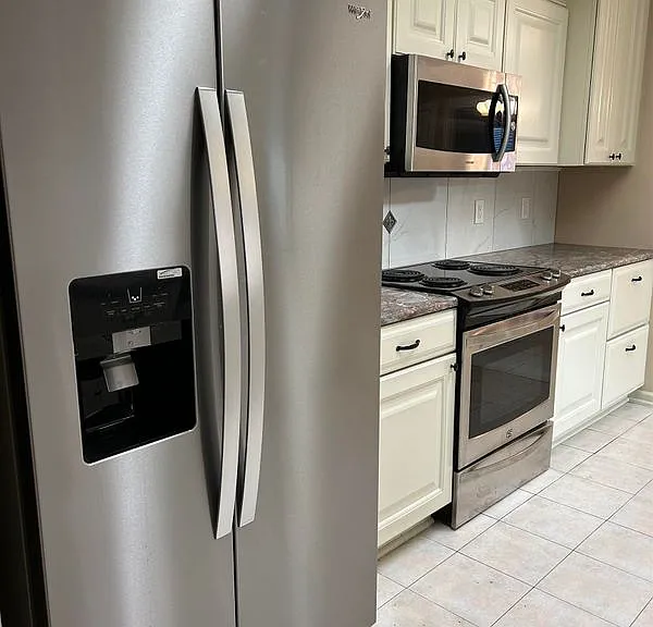 5050 Stumberg Ln — Photo 8