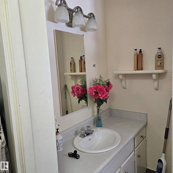 Edmonton House for rent - 4 Bedrooms — photo 20