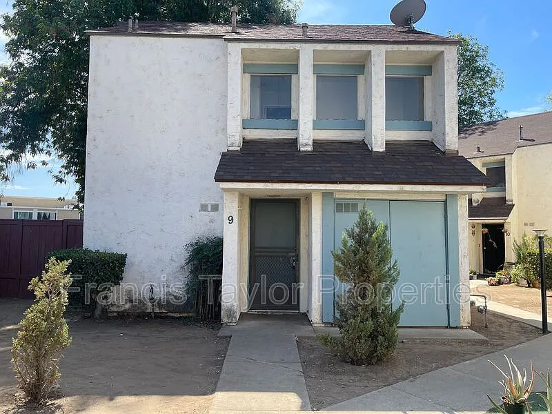1971 E Washington Ave #9