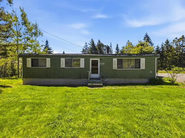 225 South, Uniacke Road, NS B0N 1Z0
