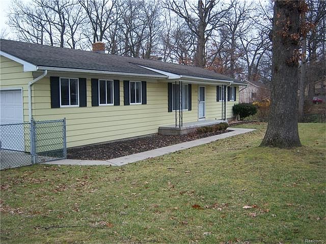 1st image of 5611 E Grand River Ave
