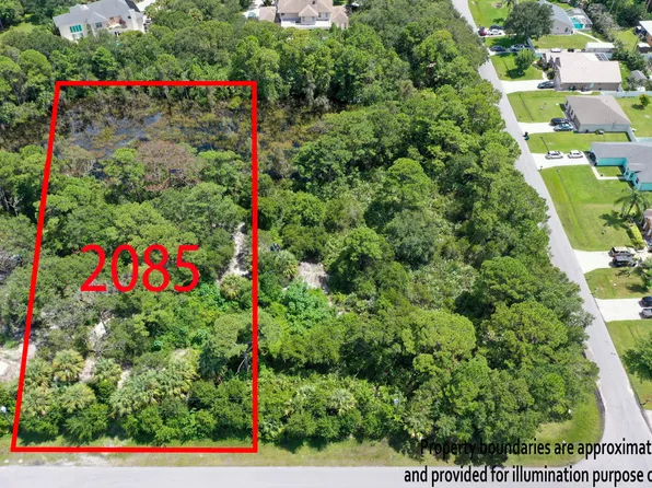 2085 SW Brevity Terrace, Port St Lucie, FL 34953