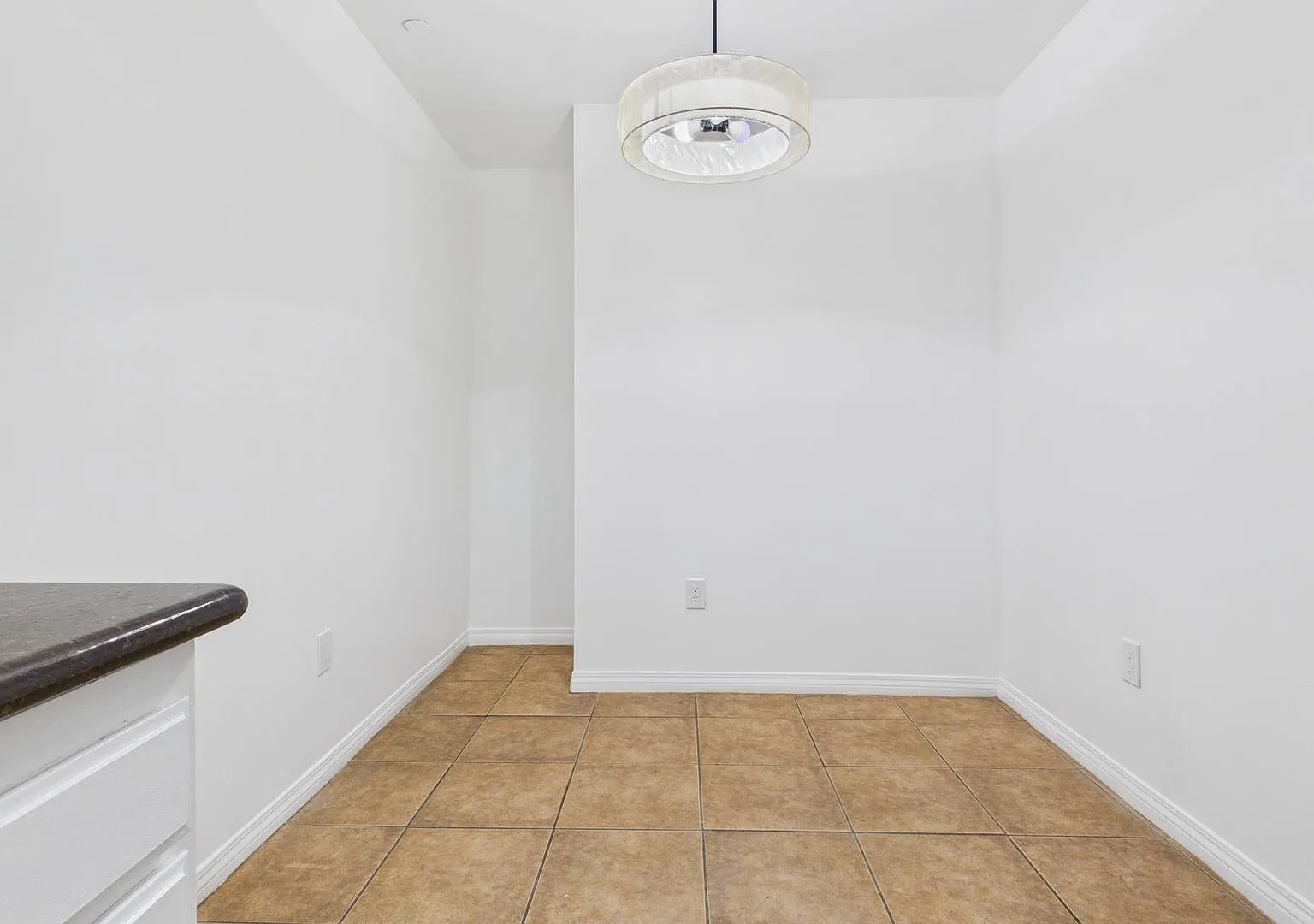 Wilcox Luxury Apartments — Photo 3