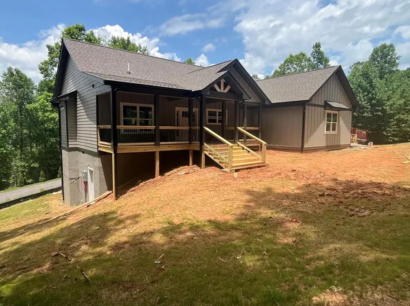 42 Robins Nest Way, Young Harris, GA 30582
