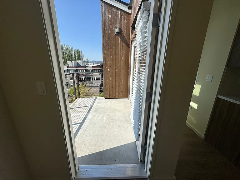 Plaza Apartments — Photo 116