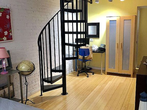 3rd image of 231 W 16th St #1