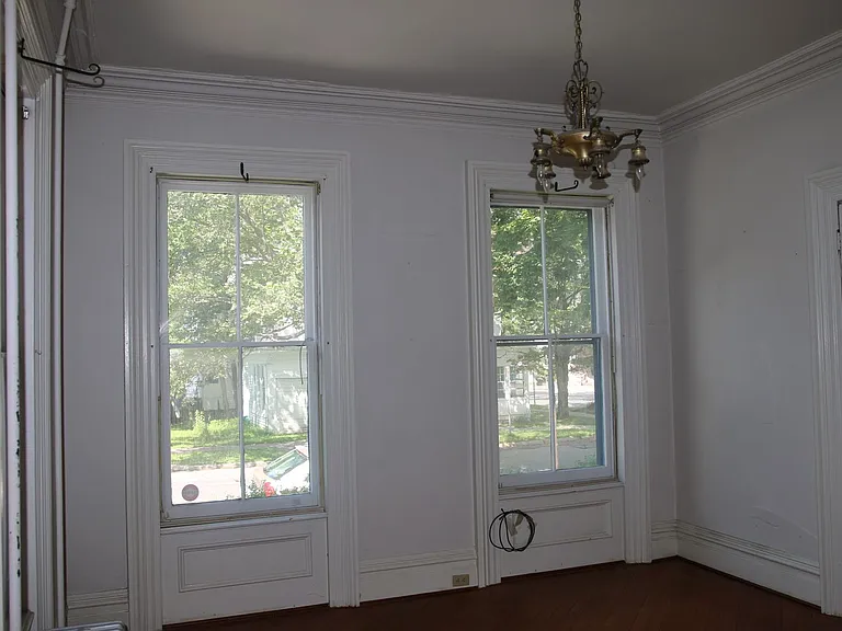 125 W Green St — Photo 34