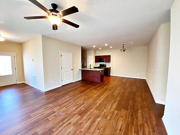5th image of 167 Shirley Blvd #167