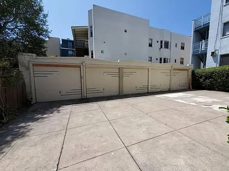 1828 Walnut St — Photo 19