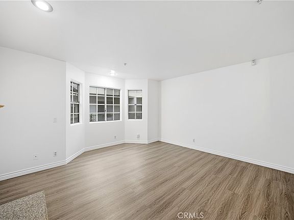 5th image of 1230 Elm Ave APT G